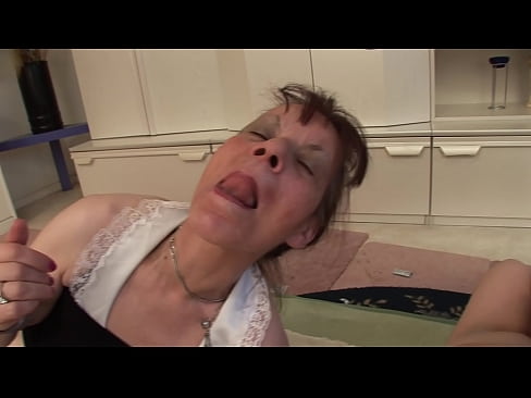 ❤️ Deux grands-mères et un grand-père font une partie à trois ❤ Porno at fr.porn-evooli.ru ️❤