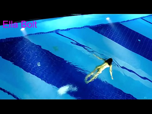 ❤️ Je ne peux pas m'arrêter de regarder, jeune blonde prise en train de nager nue dans la piscine de la station ELLA BOLT. ❤ Porno at fr.porn-evooli.ru ️❤